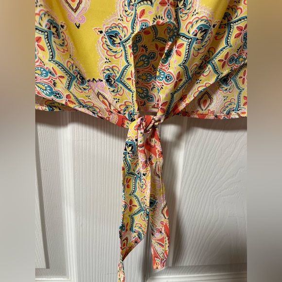 COUNTERPARTS Bright Boho Print Vneck High/Low Front Tie Shirt Size Medium - Picture 4 of 8